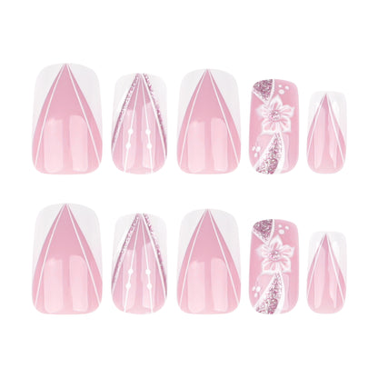 Kunstvolle Nailart mit floralem Design Brehn