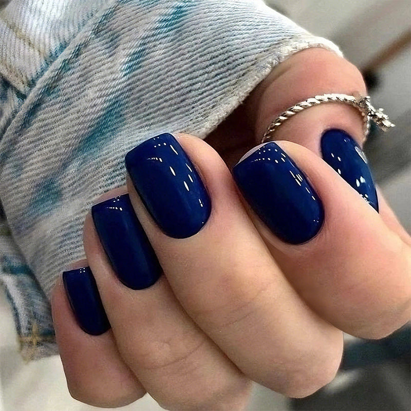 Kunstnagelset mit luxuriösem Hochglanz-Finish und eleganter Form Brehn