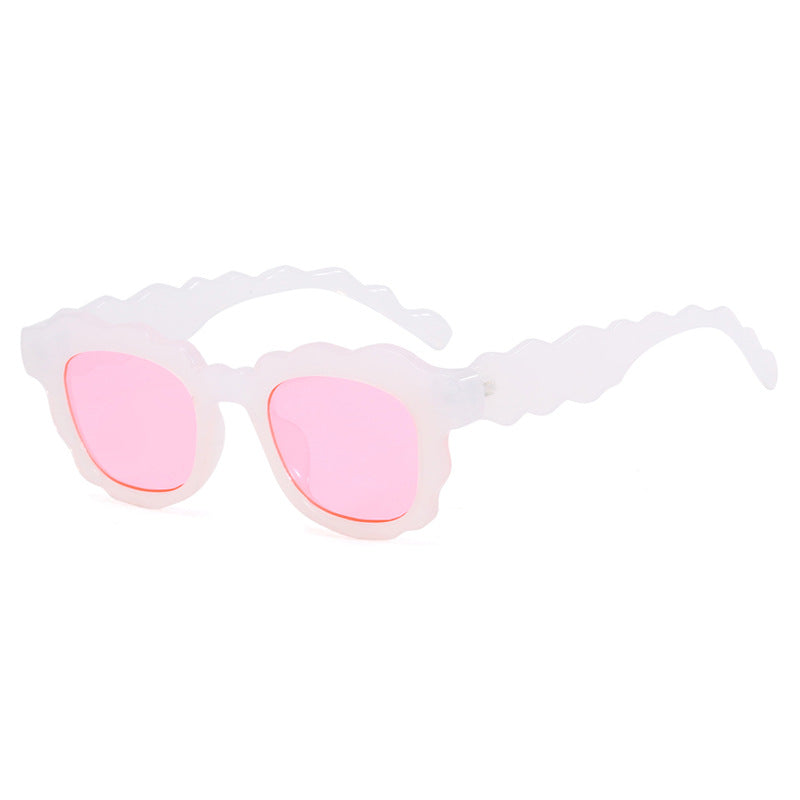 Damen modische Sonnenbrille mit gewelltem Rahmen Brehn