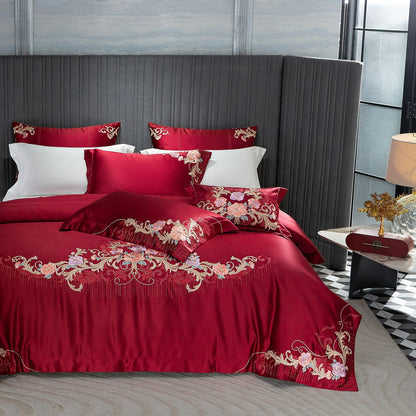 Besticktes Satin-Bettwäsche-Set mit Luxus-Applikationen