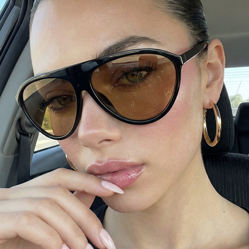Damen Sportliche Sonnenbrille mit modernem Schutzdesign Brehn