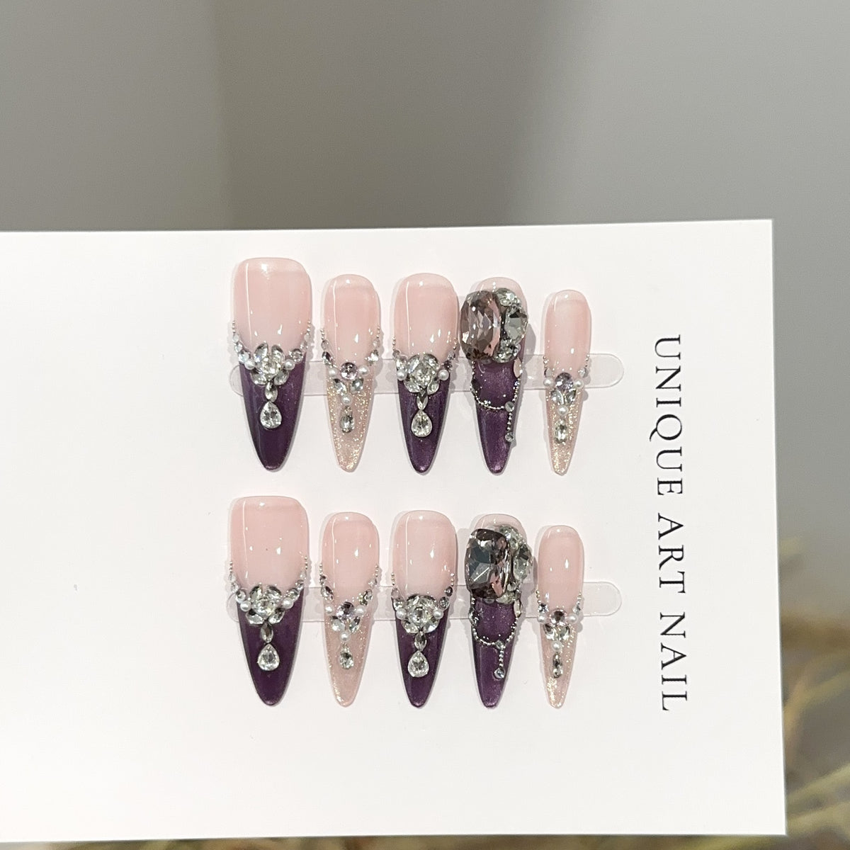 Dekorative Stiletto Press-On Nagelset