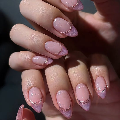 Kunstvolle Stiletto-Nägel mit Glitzer- und Ombre-Design Brehn
