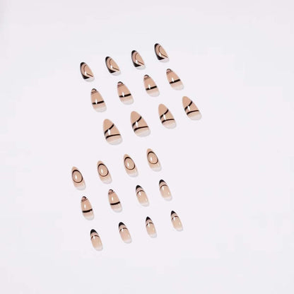 Kunstnägel mit elegantem minimalistischen Design Brehn