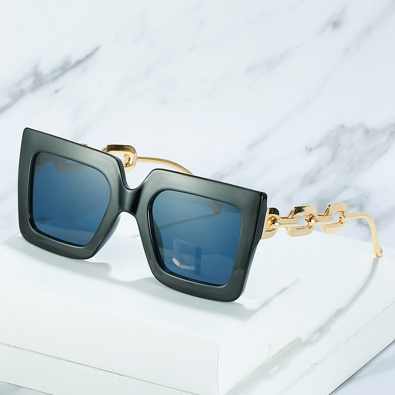 Damen Cat-Eye Sonnenbrille mit luxuriösem Design und Kettenrahmen Brehn