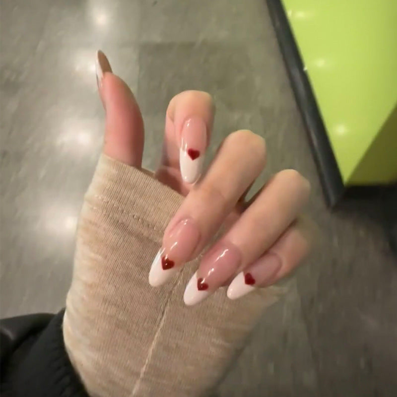 Herz-geschmücktes Press-On-Nagelset Brehn