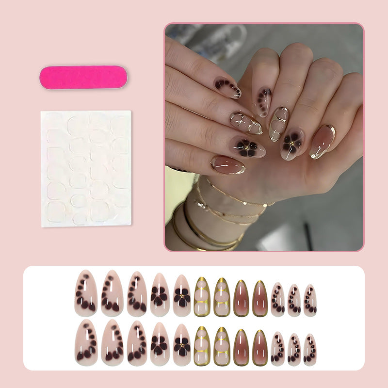 Kunstnagelset mit exquisiten floralen Motiven Brehn