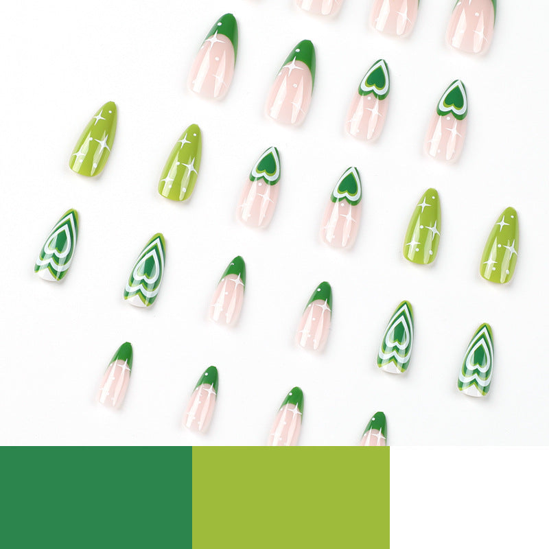 Trendige Nagelkunst im modernen Einhorn-Design Brehn