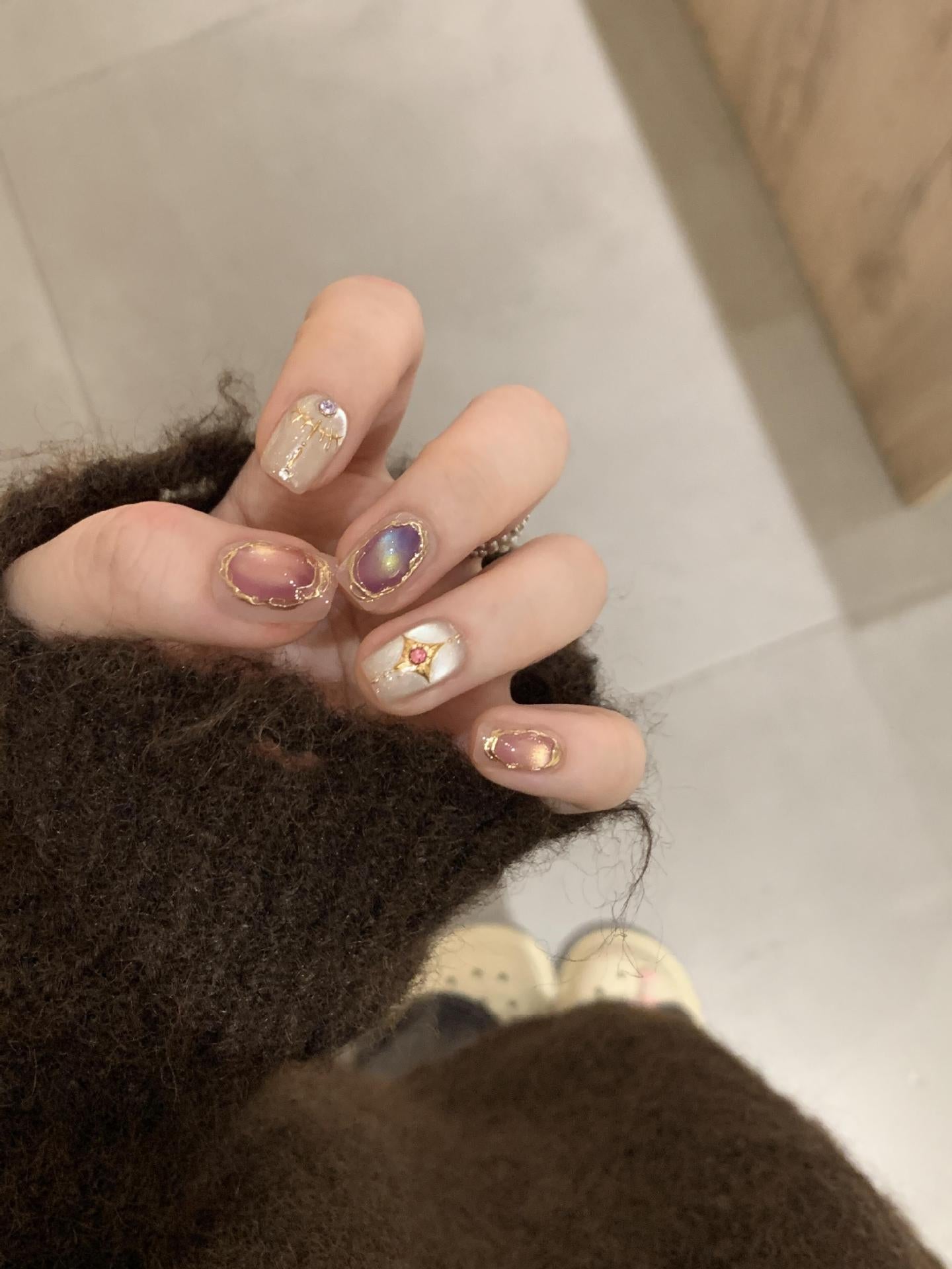 Elegante Kunstnagelset mit Glamourösen Strass- und Glitzerdetails Brehn