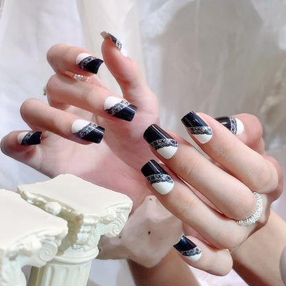Elegantes Spitzen- und Farbblock Press-On Nail Set