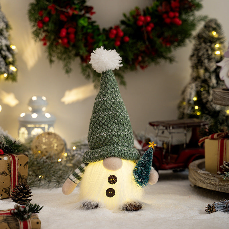 Dekorative Weihnachtsgnom mit leuchtenden Details Brehn