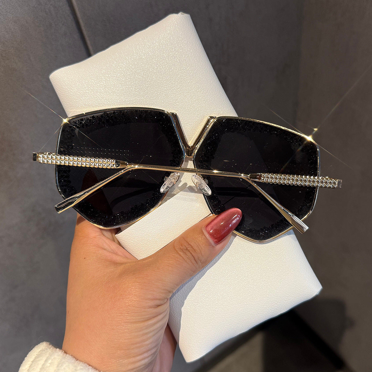 Damen luxuriöse Sonnenbrille mit glamourösem Strassrahmen Brehn