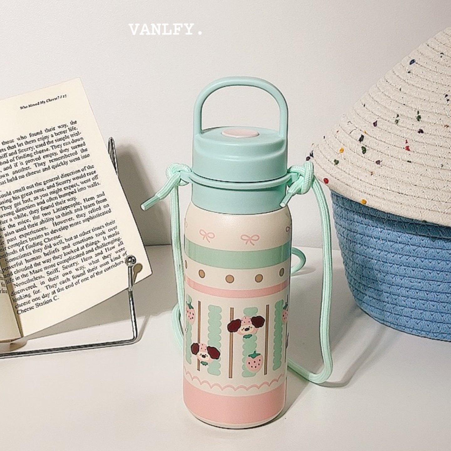 Damen Isoliertrinkflasche mit durchgehendem Tierdesign und Trageriemen Brehn