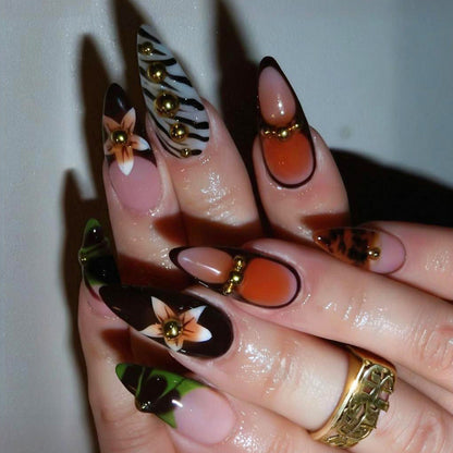 Kunstnagelset mit elegantem Blumen- und Tiermotiv Brehn