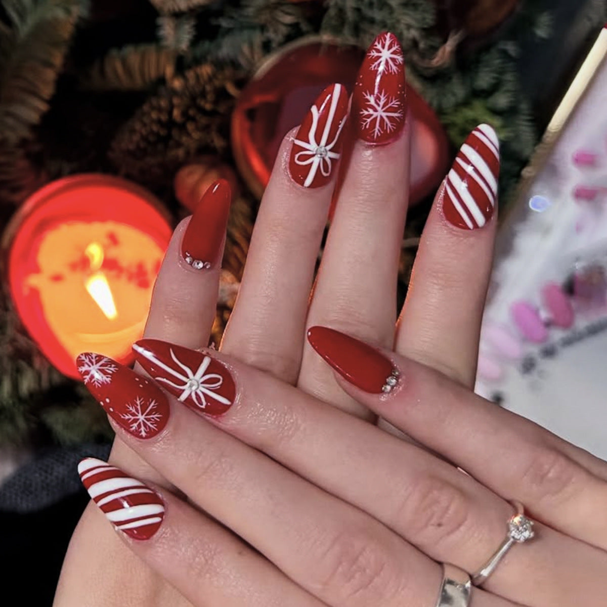 Kreatives Nagelkunstset mit Weihnachtsmotiven Brehn