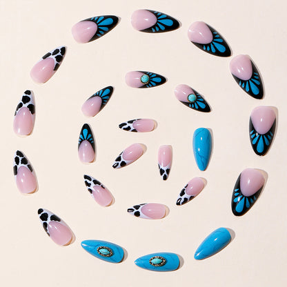 Künstlerische Stiletto-Nagelverlängerungen mit 3D-Akzenten Brehn