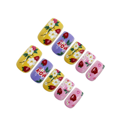 Kunstnagelset mit floralen und fruchtigen Designs Brehn