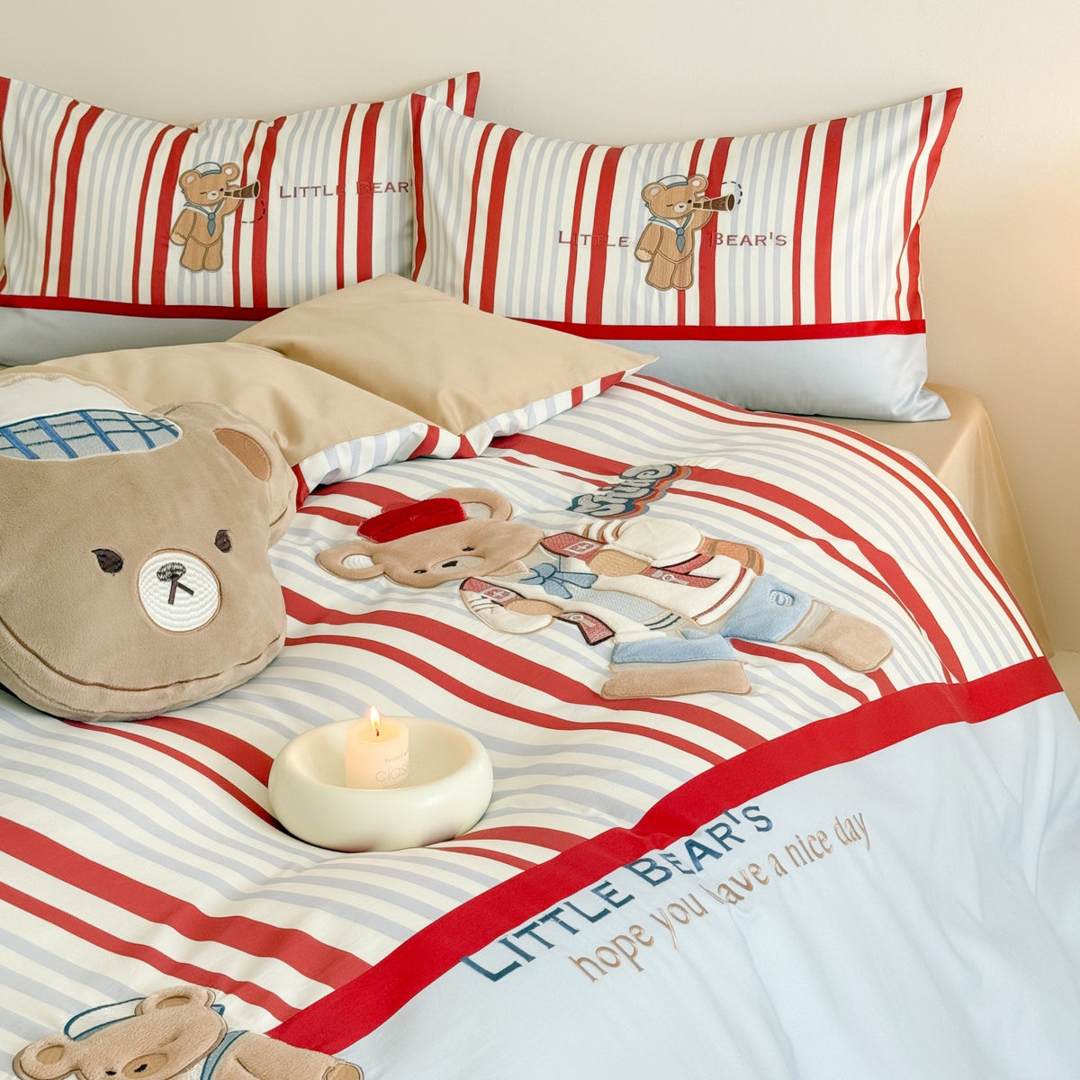 Kinder-Bettwäsche-Garnitur mit gesticktem Teddybär und klassischem Streifenmotiv Brehn