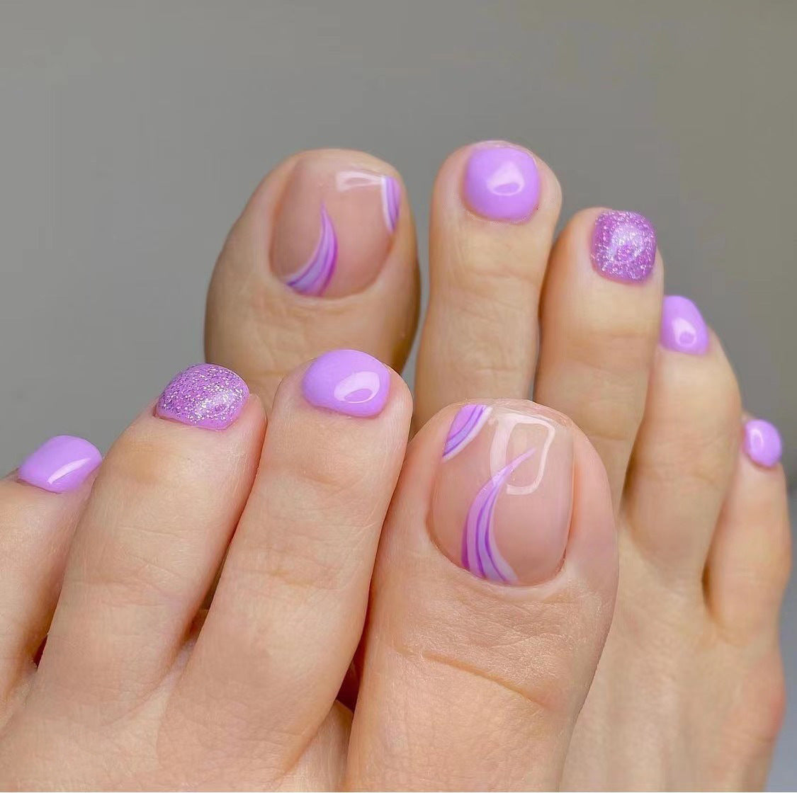 Kunstvolle Fußnagelgestaltung mit Göttlichem Schmetterlingsdesign Brehn