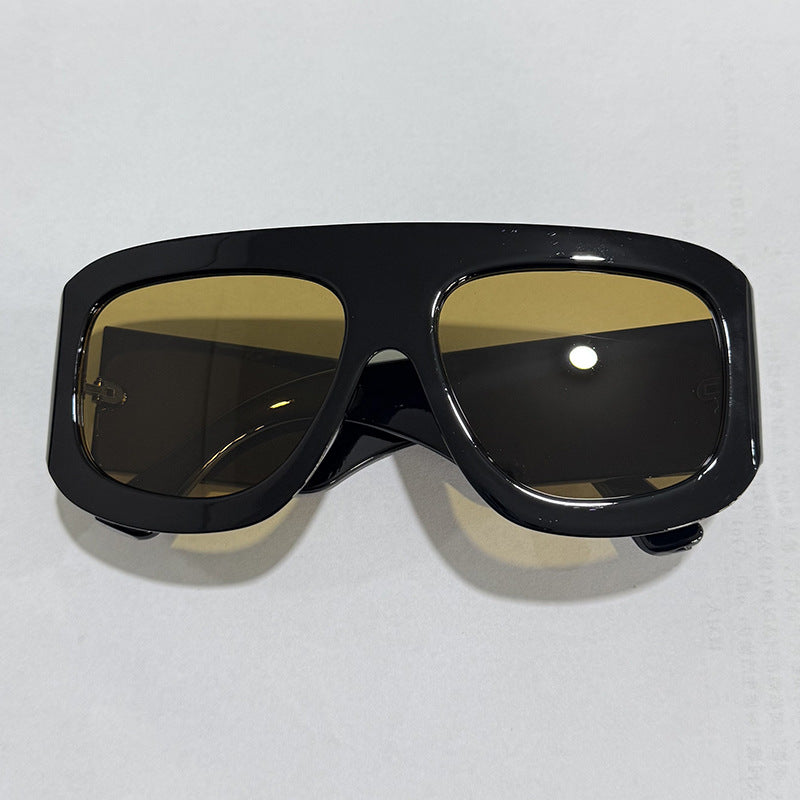 Damen modische oversized Sonnenbrille mit breitem Rahmen und schützendem UV-Filter Brehn