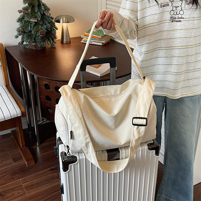 Sportliche Reisetasche mit Vielseitigen Fächern Brehn