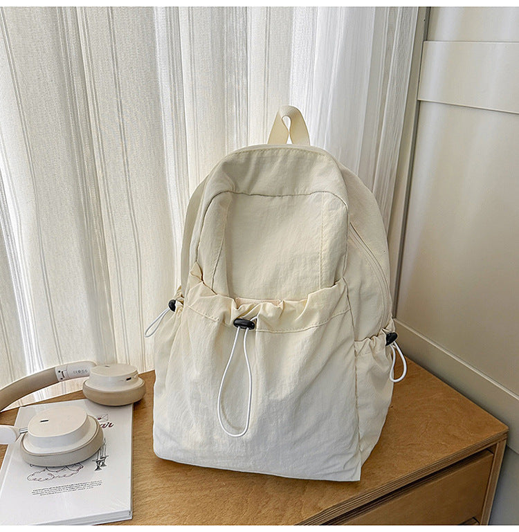 Lässiger Wanderschulrucksack