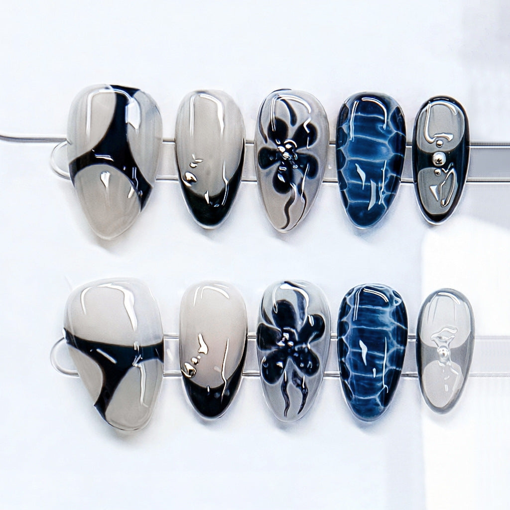 Elegantes Press-On-Nagelkunst-Set mit kreativem Design Brehn