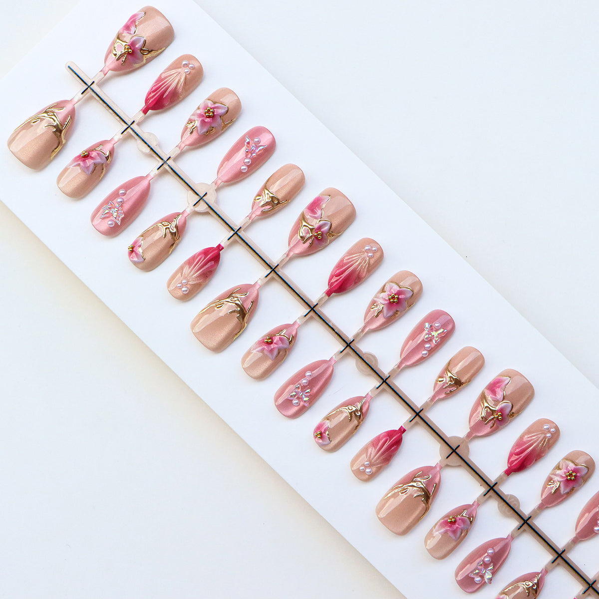 Künstlerische Blumen Press-On Nagelkollektion