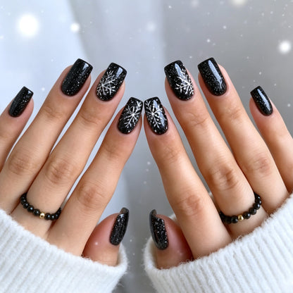 Festliche Schneeflocken Nagelkunst Brehn