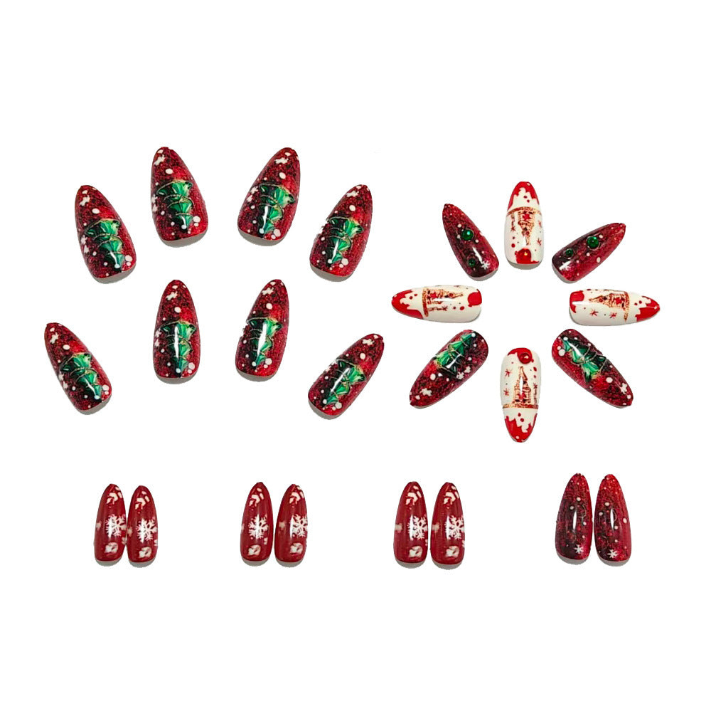 Kunstnägel mit festlichem Weihnachtsdesign und Glitzerakzenten Brehn