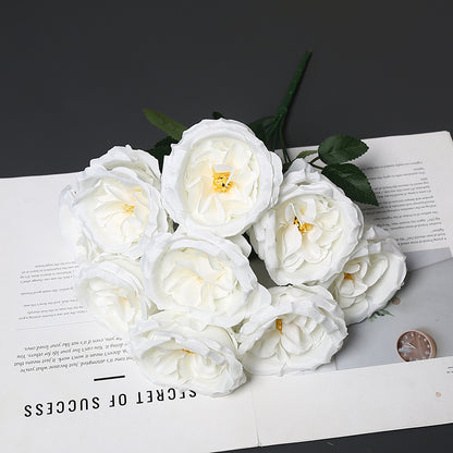 Dekorativer künstlicher Blumenstrauß für die Heimdekoration