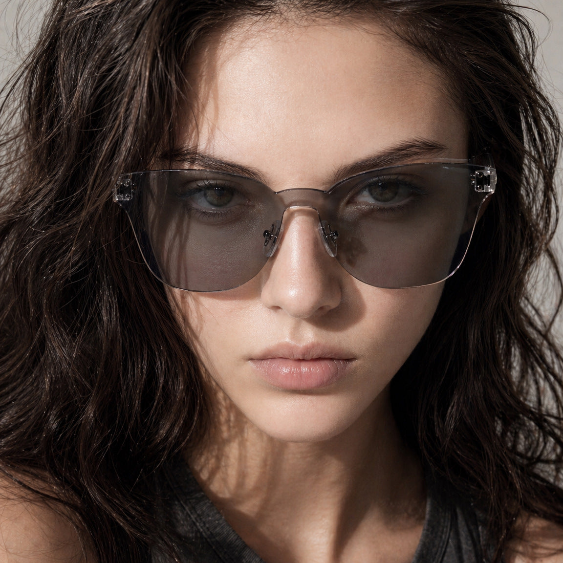 Damen Modesonnenbrille mit einzigartigem transparenten Rahmen Brehn