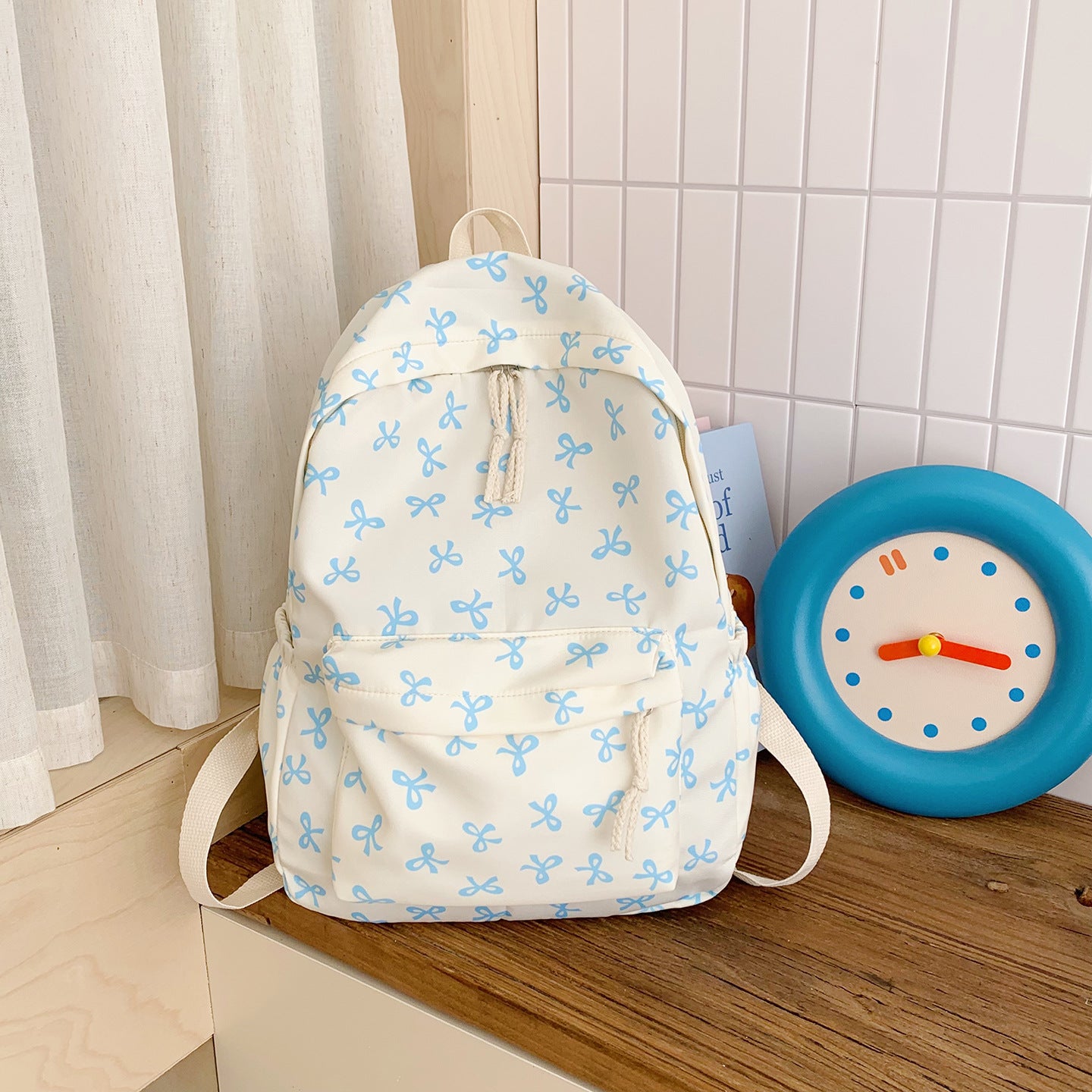 Rucksack mit Kreativem Schleifenmotiv und Durchdachten Stauräumen Brehn