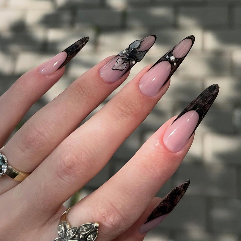 Hochwertige Kunstnägel mit filigranen Motiven Brehn