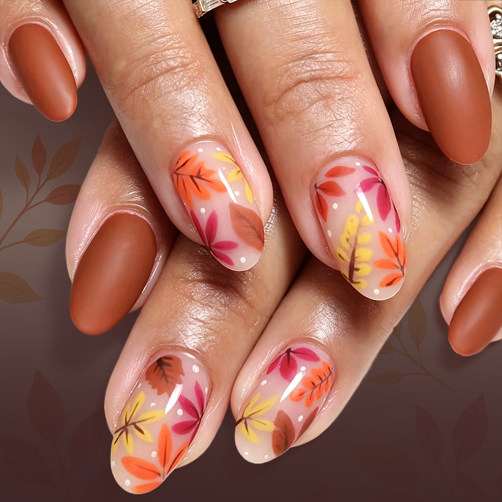 Künstlerische herbstlich inspirierte Nagelkunst Brehn