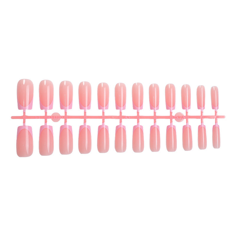 Kunstnagelset mit French Tips Brehn