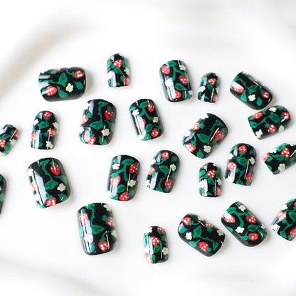 Erdbeergarten Nail Art Brehn