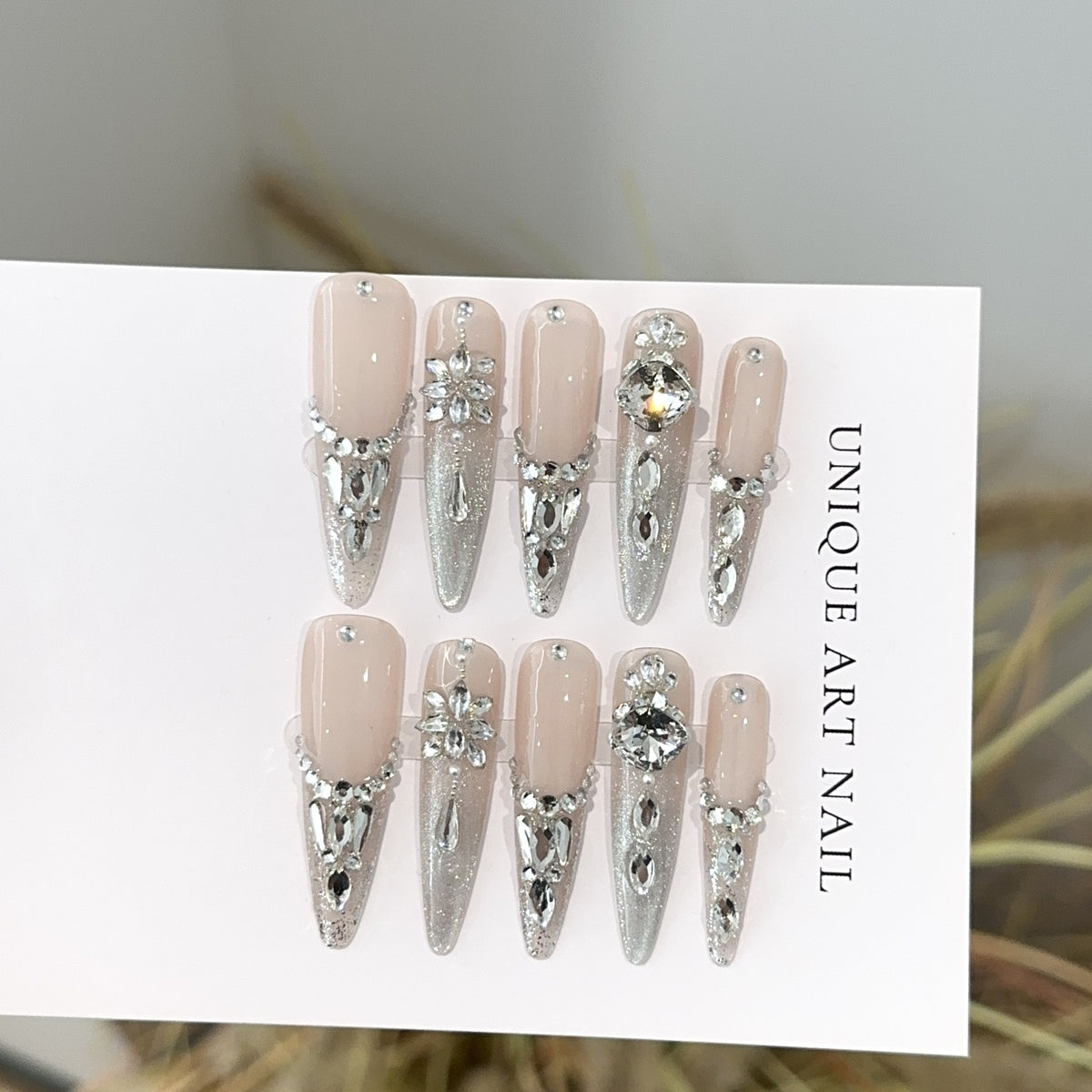 Glamourös mit Strass verziertes Press-On-Nägel-Set