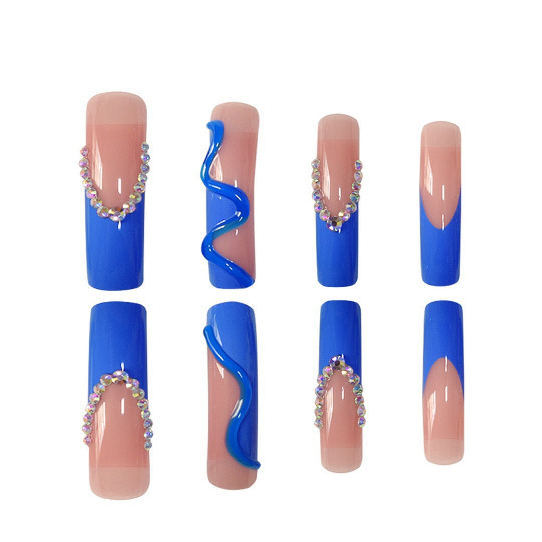 Kreative Stiletto-Nagelverstärkungen mit Aqua-Gem-Akzenten Brehn