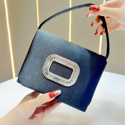 Stilvolle Satin Abendtasche