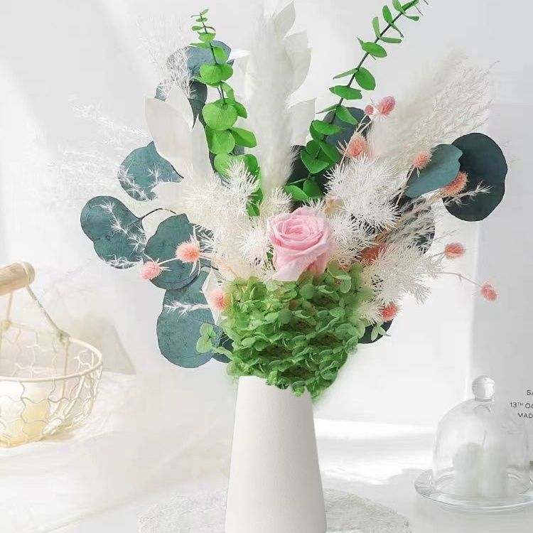 Premium dekorative Blumenarrangement
