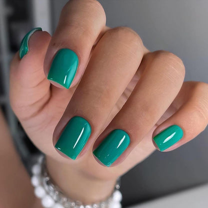Glänzende Nagelkunst Verlängerungen Brehn