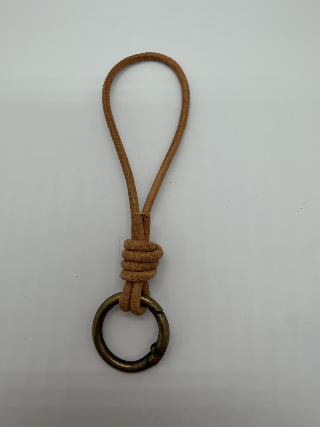 Handgemachter Leder-Schlüsselanhänger Brehn