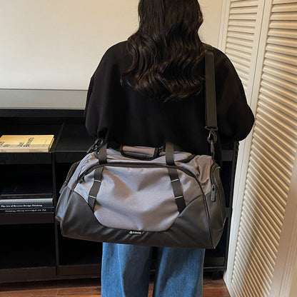 Vielseitige Reisetasche mit mehreren Fächern Brehn