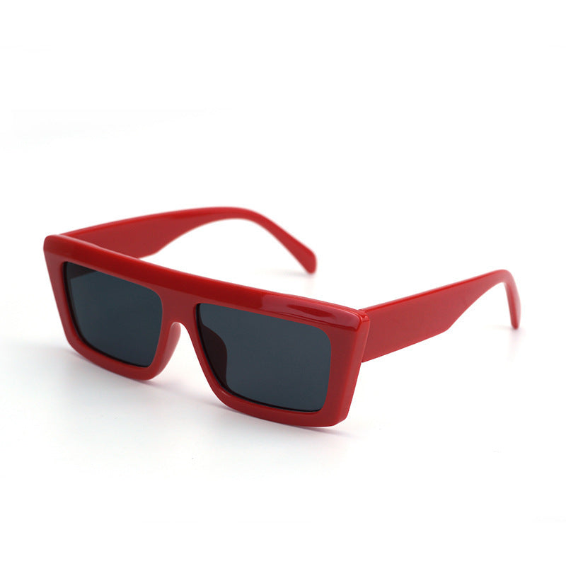 Damen Oversized Sonnenbrille mit modernem und kantigem Design Brehn
