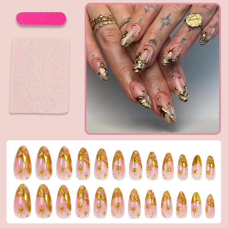 Kunstnagelset mit Glamourösen Goldakzenten und Eleganten Designs Brehn