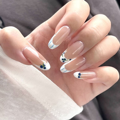 Blumige Französische Spitzen-Nagelkunst-Erweiterungen