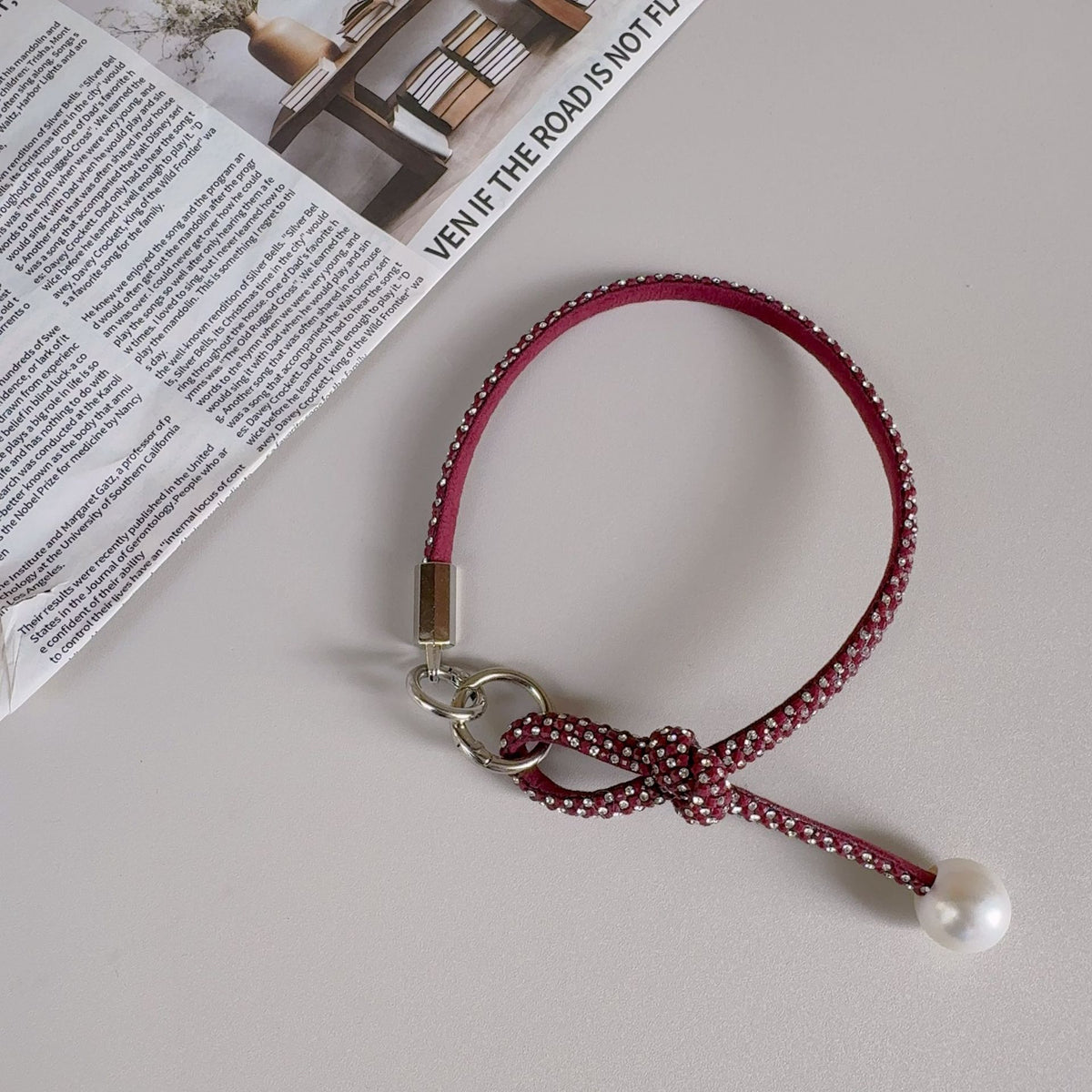 Elegante geknotte Perlenarmband-Band Brehn