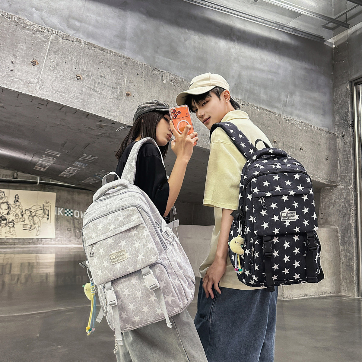 Vielseitiger Sternenmuster-Rucksack Brehn