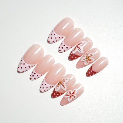 Elegantes Künstlerisches Press-On Nagel Set